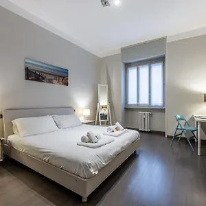 Sant' Ambrogio Flat Apartment Milan